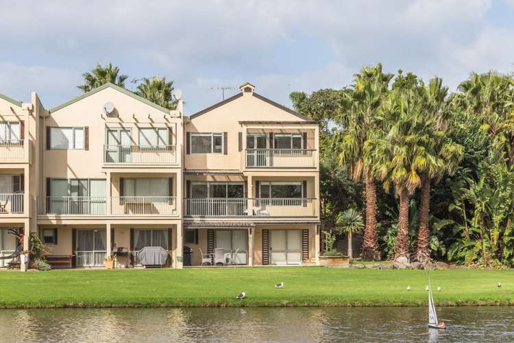 21 Greenway Rise Gulf Harbour_12