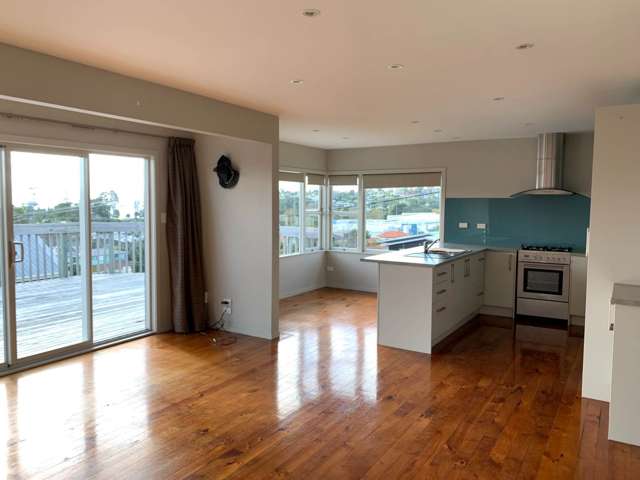 50 Surf Road Stanmore Bay_2