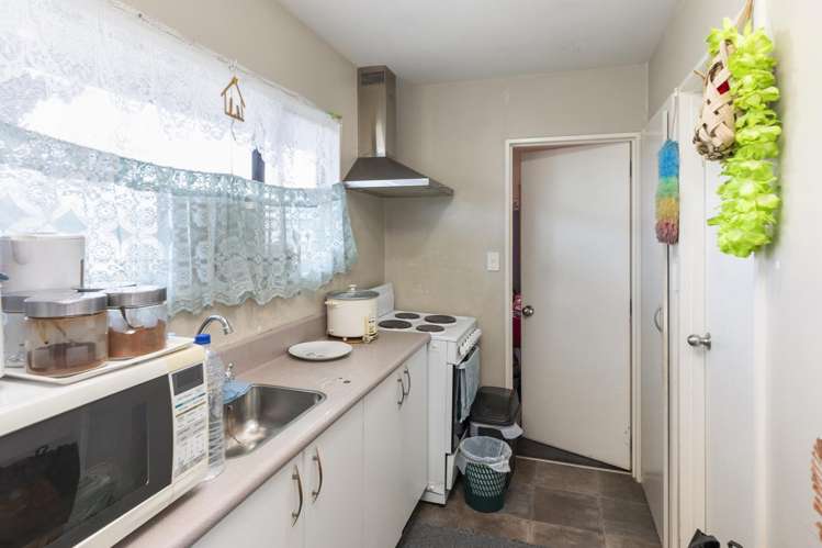 25 and 25A Lenton Street Aranui_10