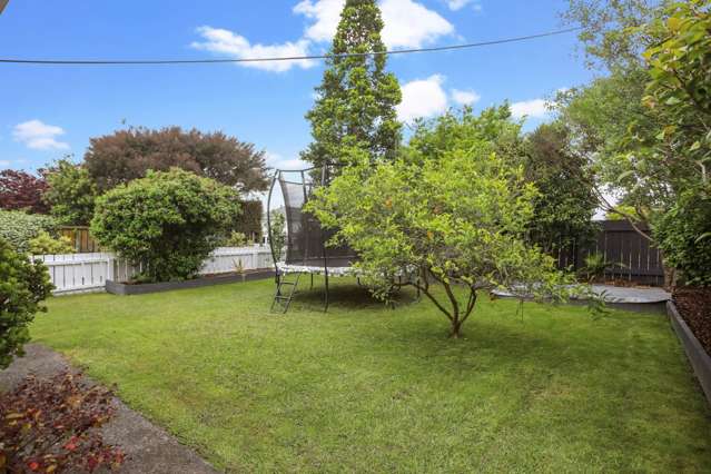 44 Flanshaw Road Te Atatu South_1