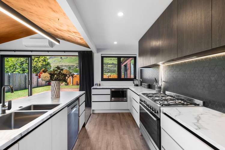 9 Old Dairy Close Glenorchy_9