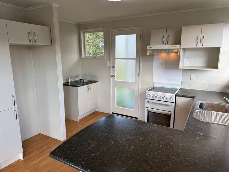6/24 Bardia Street Belmont_9
