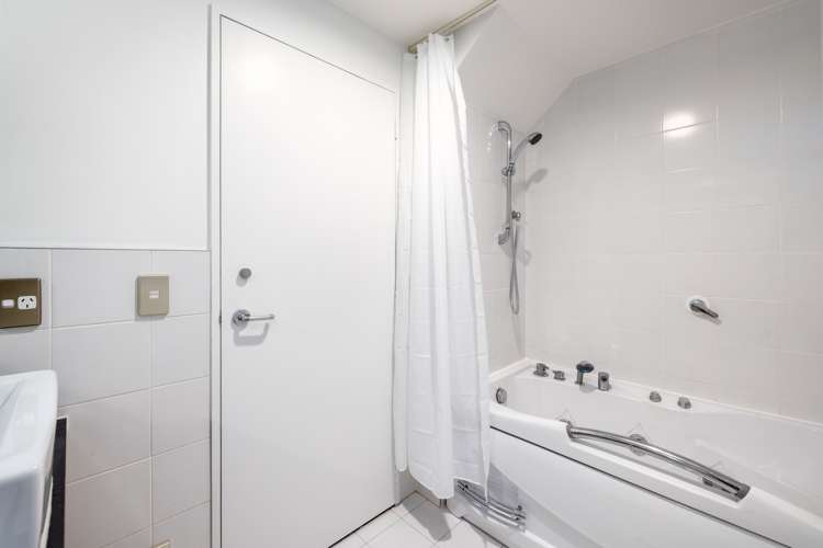 1 Upham Terrace Lyttelton_13