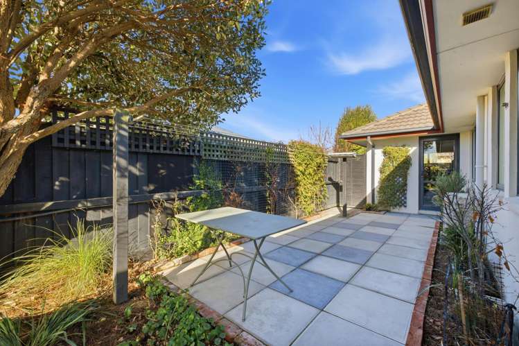 1 Caroline Way Northwood_24