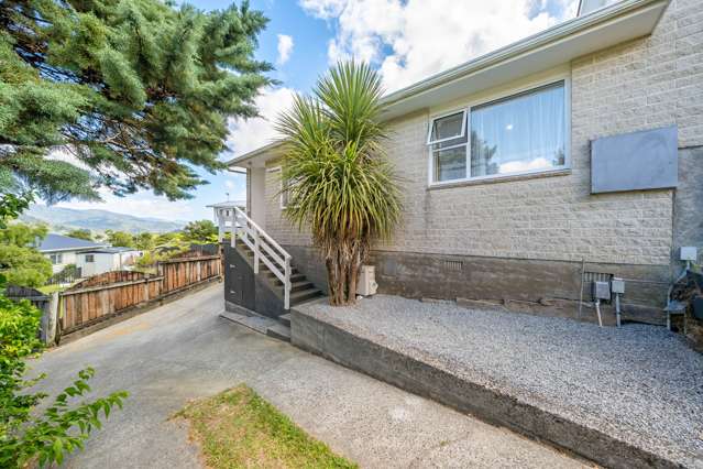 1/6 Naseby Grove Wainuiomata_1