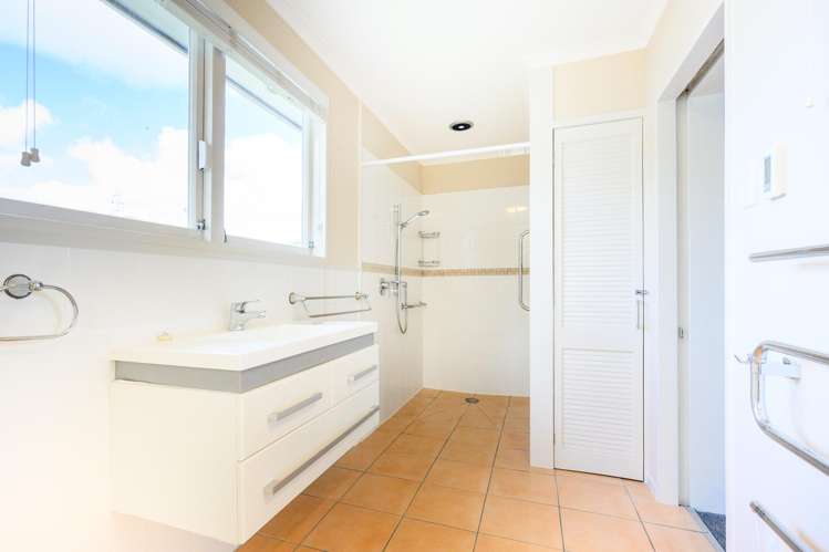 8 Dalzien Place Feilding_17