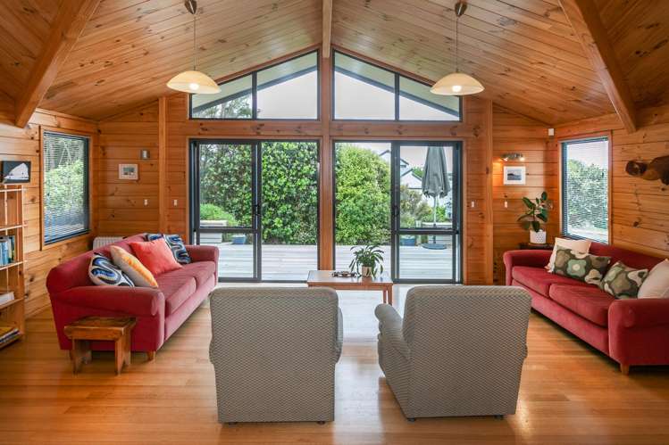 2 Emmerdale Drive Hahei_7