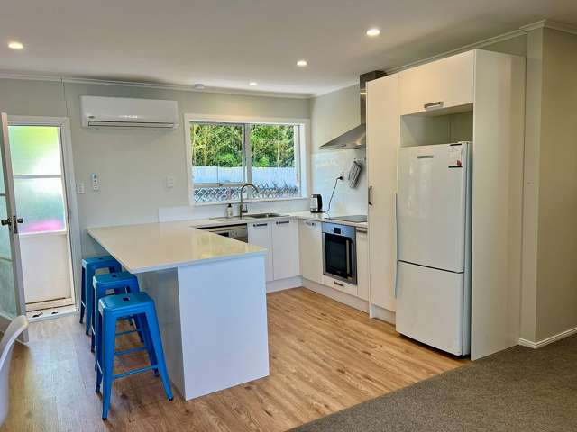 Modern 3br *GREAT LOCATION *Fully Furnished*