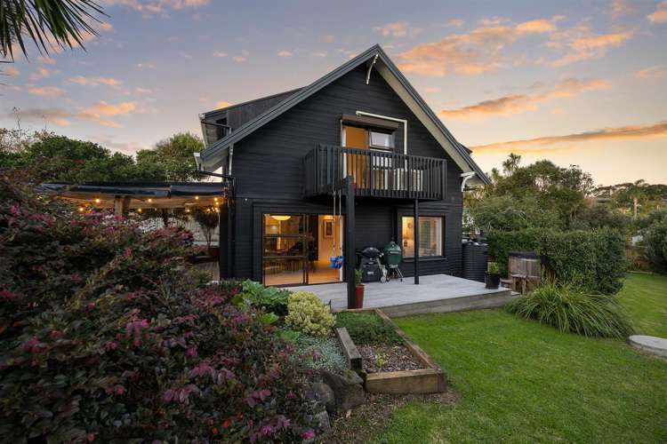 3 Muriwai Road Waimauku_35