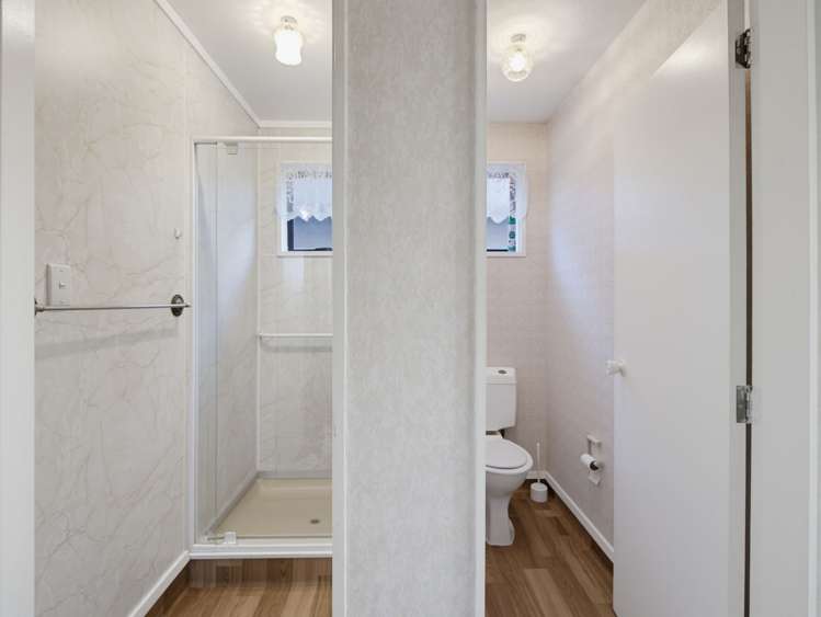 1/102 Lake Terrace Road Burwood_12