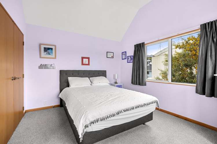 32 Penryn Drive Camborne_17