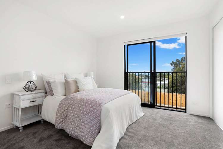 8/137 Tirimoana Road Te Atatu South_11