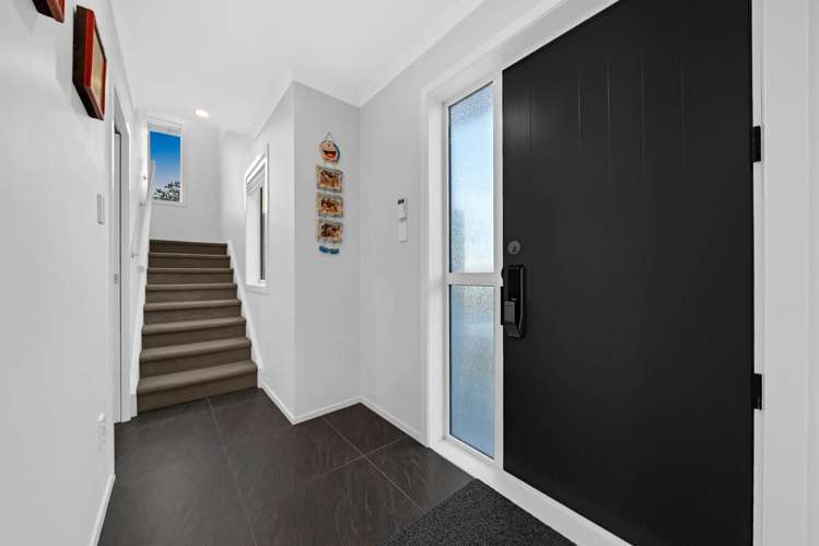 12 Panakenake Way Flat Bush_21