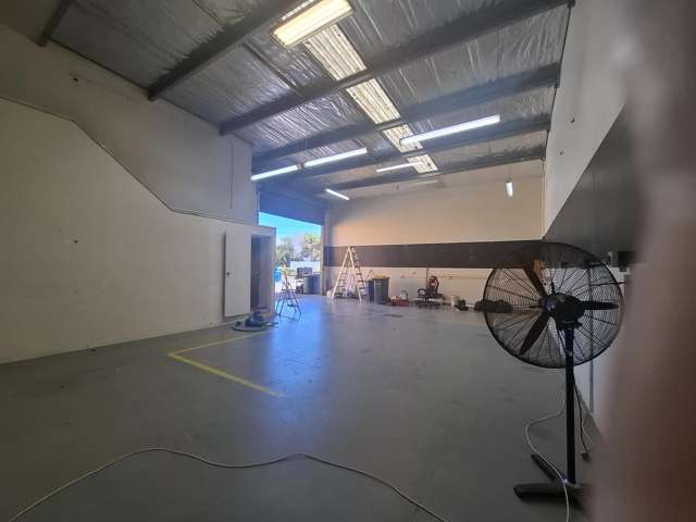 2/4087 Great North Road Kelston_3