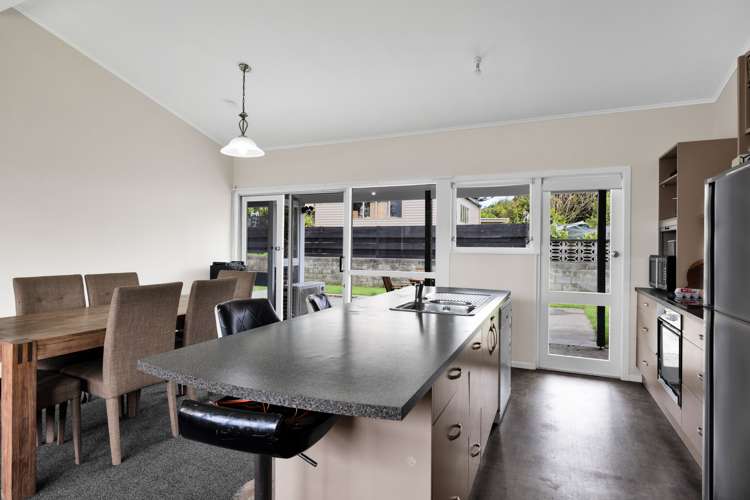 6 Climie Crescent Hawera_5