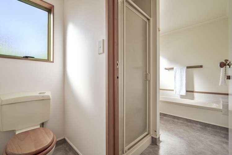 2/239 Warwick Road Mayfair_12