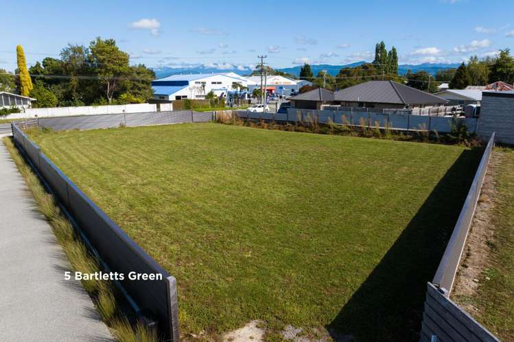 6 Bartletts Green Sections Yelverton_7