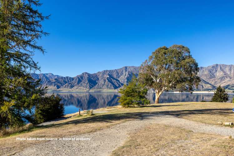 32 Flora Dora Parade Lake Hawea_16