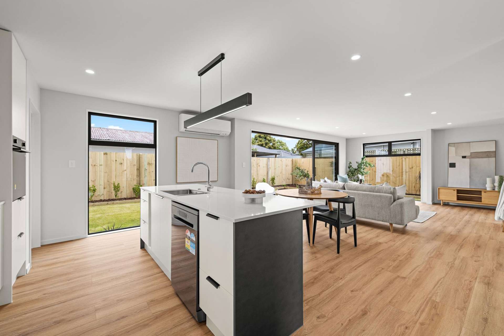 2/5 Patrick Street St Albans_0