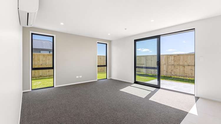 20 Wharariki Rise Wharewaka_15