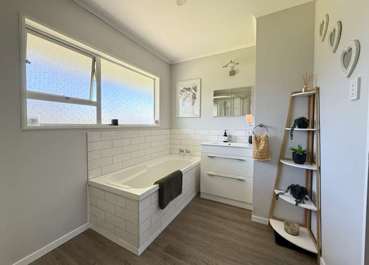 239 West Parkdale Street Tokoroa_15