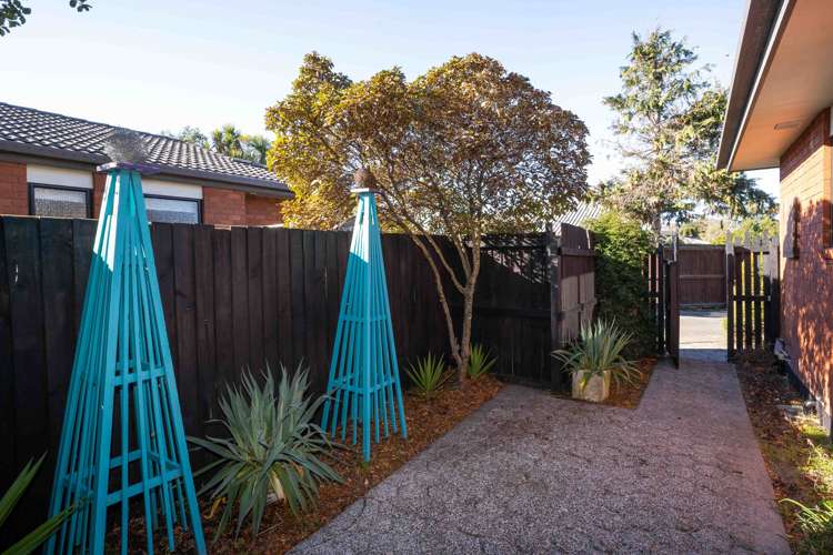 2/19 Raupo Street Bromley_19