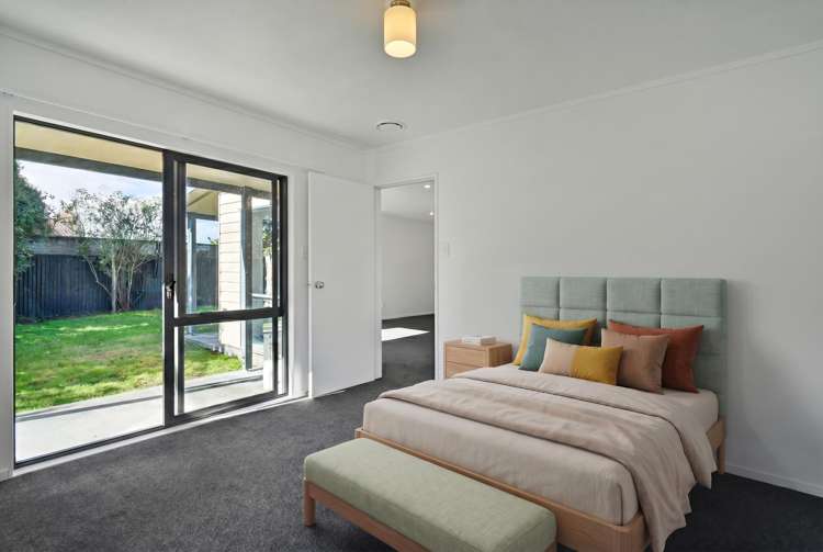 1216A Norfolk Crescent Mayfair_5