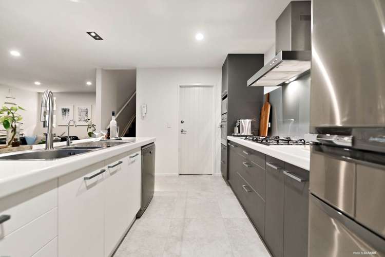 42 Flintridge Drive Flat Bush_6