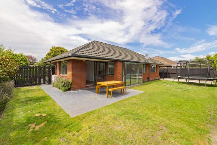 15 Farquhars Road Redwood_14