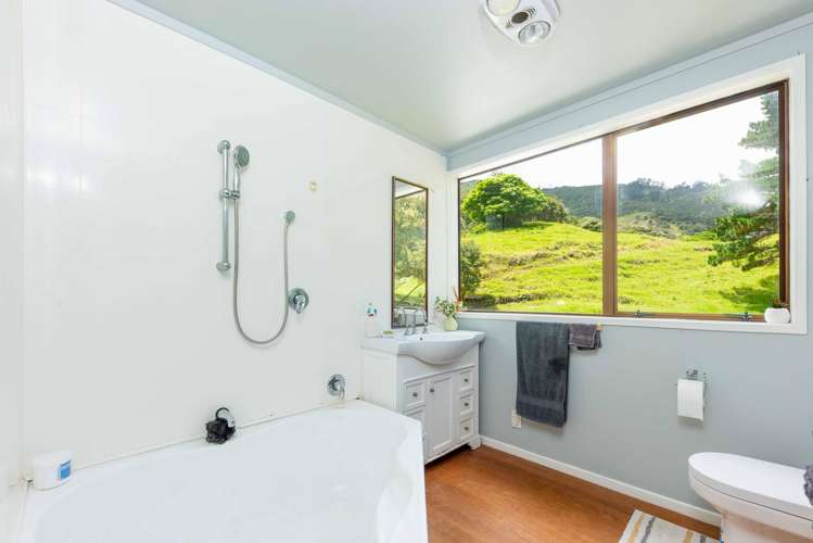281 Waiotemarama Gorge Road Opononi_11