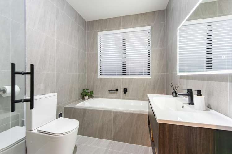 37 Matahae Crescent Milldale_19