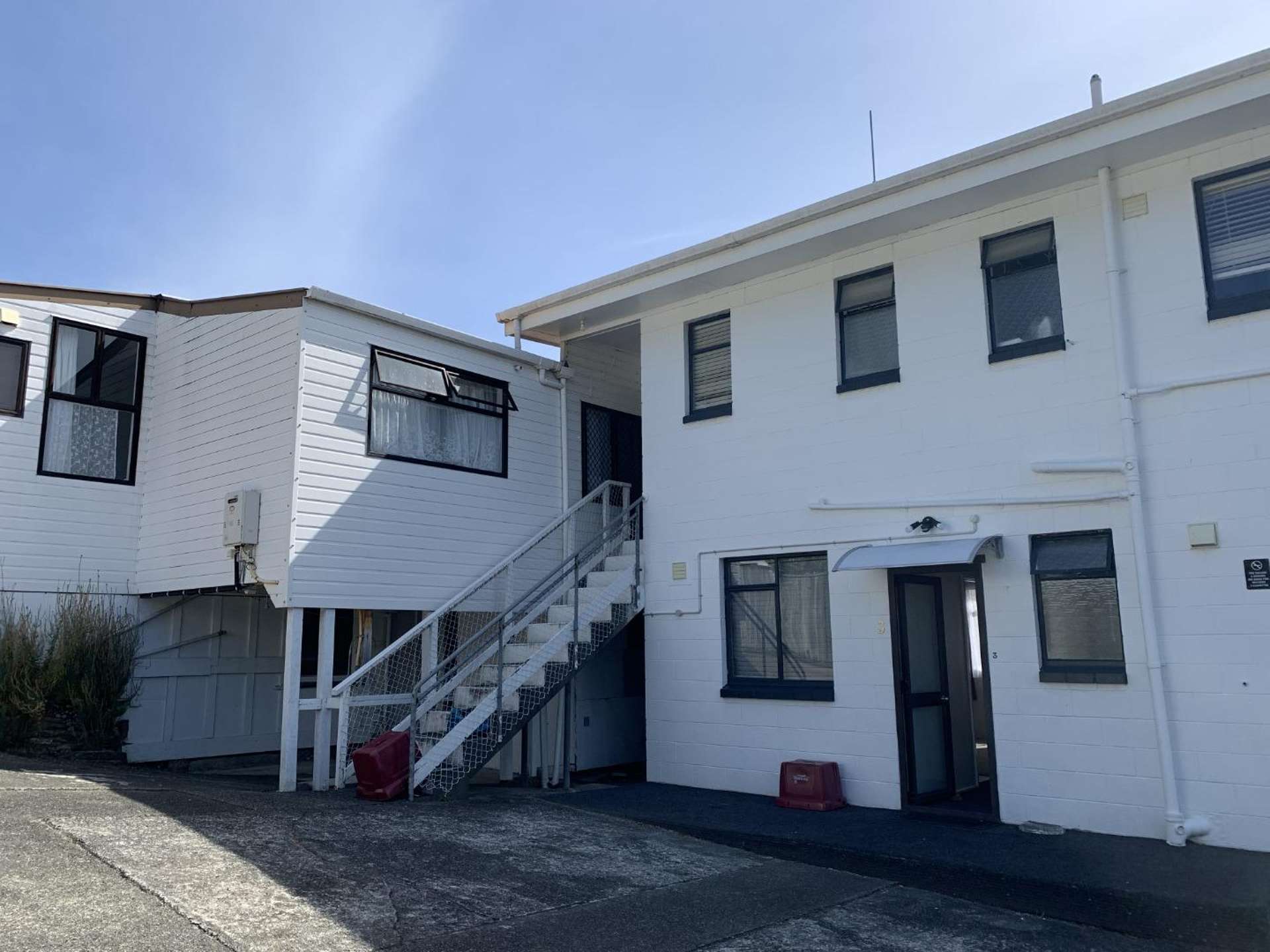 3/21 Broadway 10728_0