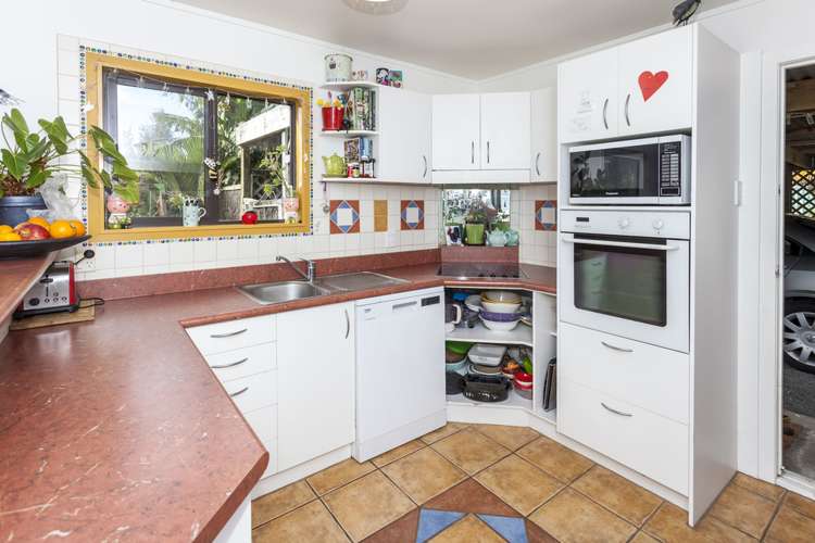 7 Aileen Place Whangamata_11