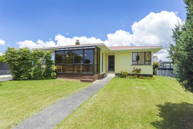 24 Montmere Avenue Te Atatu Peninsula_4