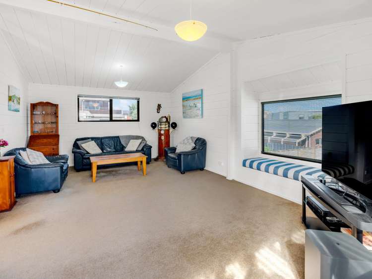 3 Hattaway Avenue Bucklands Beach_7