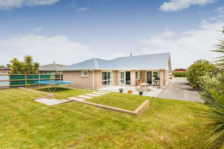 8 Roots Street West Feilding_6