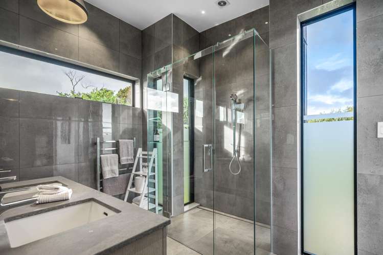 6 Park Road Surfdale_20