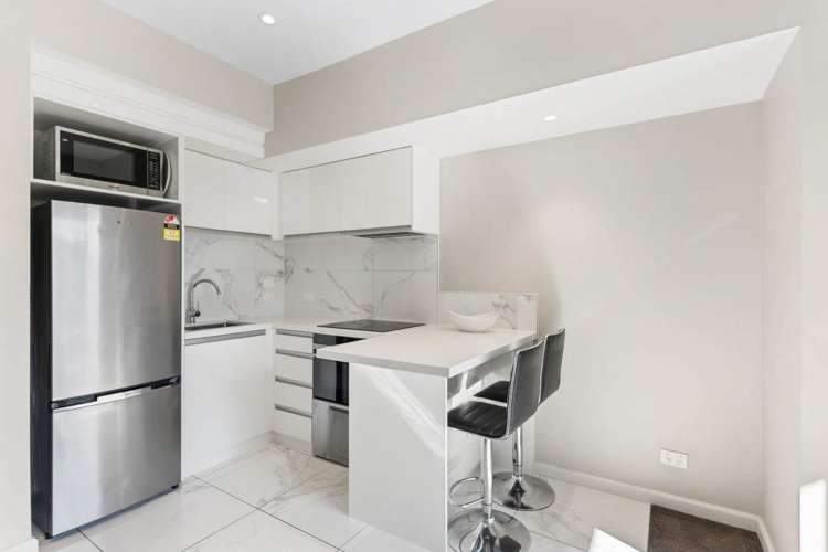 1009/47 Beach Road City Centre_5