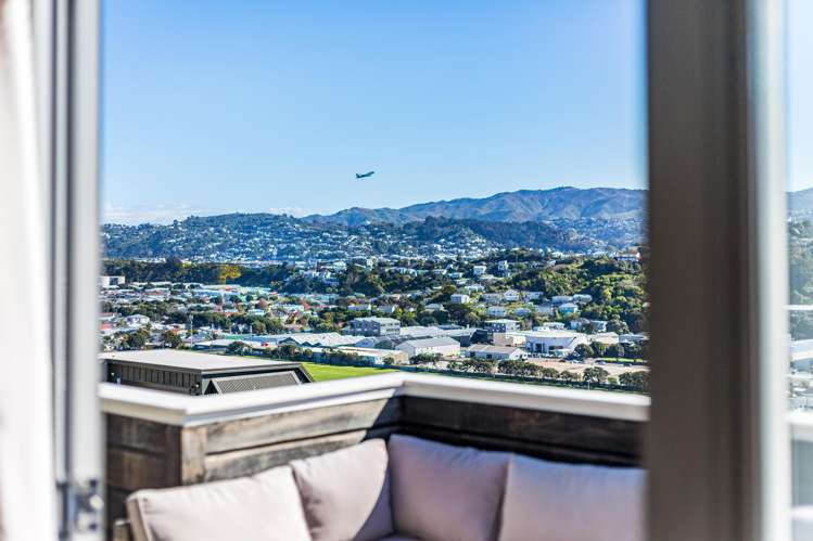 81 Nevay Road Miramar_21