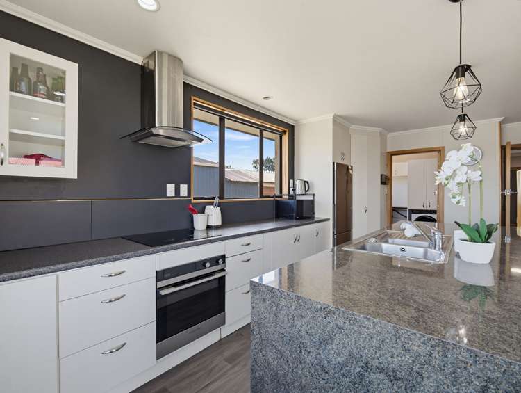 83 Coutts Road_2