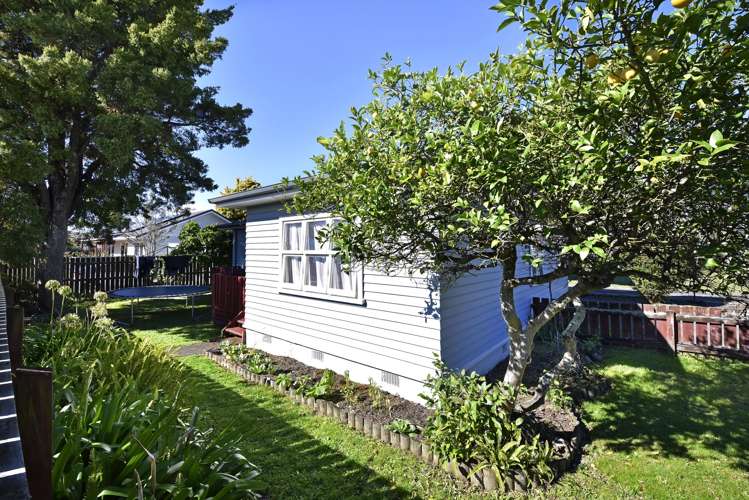 1/27 Manson Avenue Stoke_18