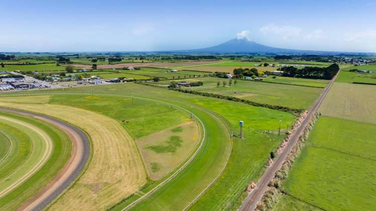 0n Waihi Road Hawera_2