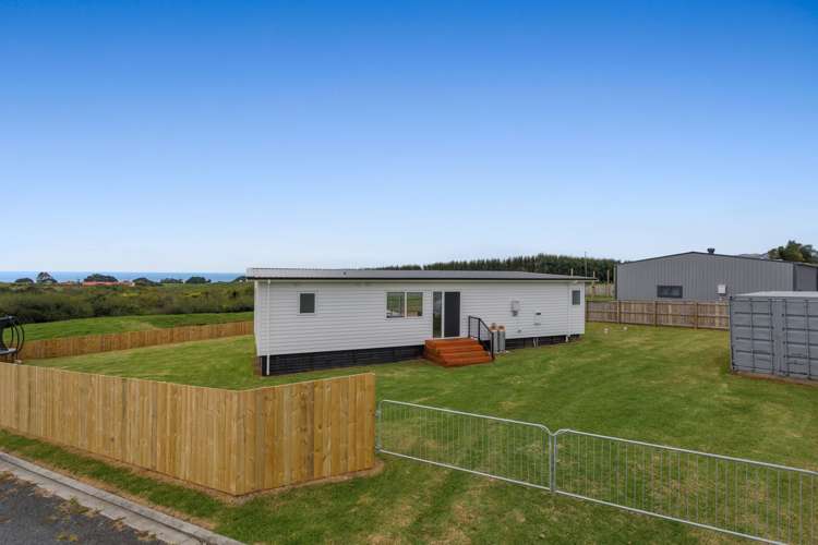 24 Rawinia Place Te Kaha_15