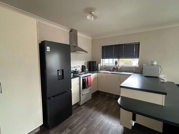 94 Jonathon Street Brookfield_2