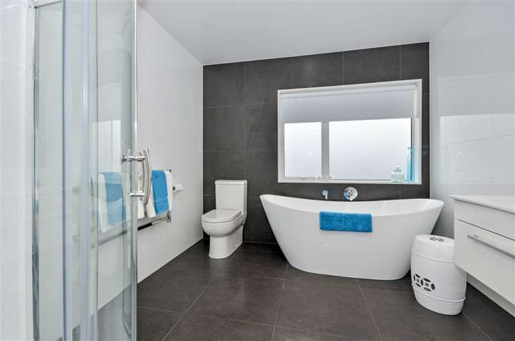 22 Riverhead Point Drive Riverhead_19