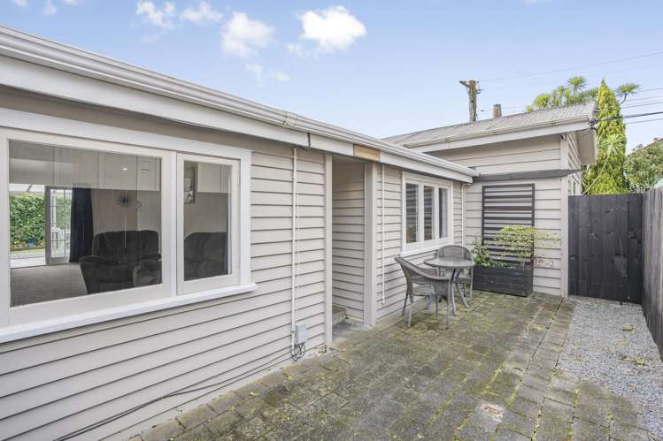 12A Heretaunga Square Silverstream_19