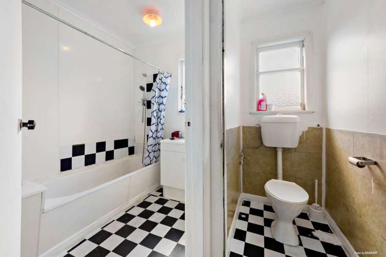 4027 Great North Road Glen Eden_13