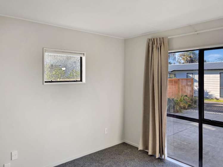 913F Nelson Street North 10490_5