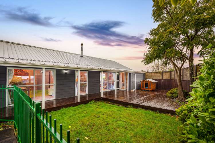 12 Princess Maria Place Massey_12