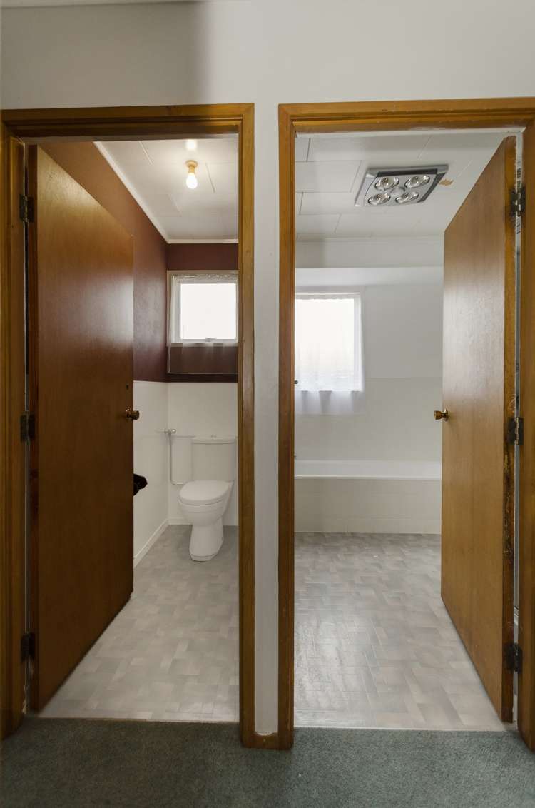 3 Charntay Avenue Clover Park_14